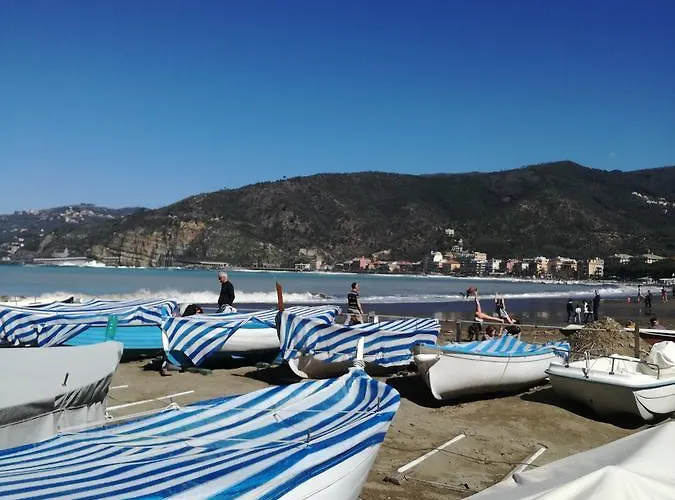 公寓 Fraseneggi Maissana