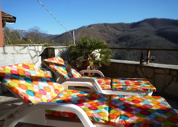 公寓 Fraseneggi Maissana